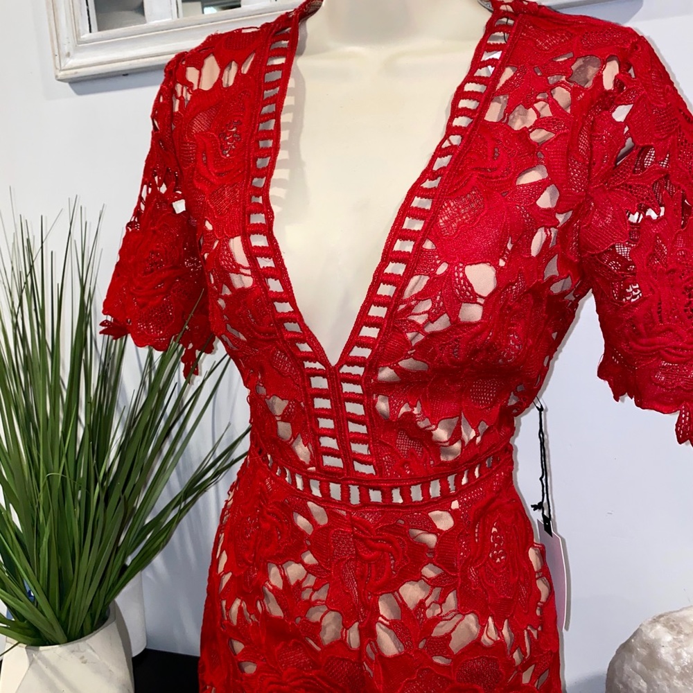 ASTR Short Sleeve V Neck Romper